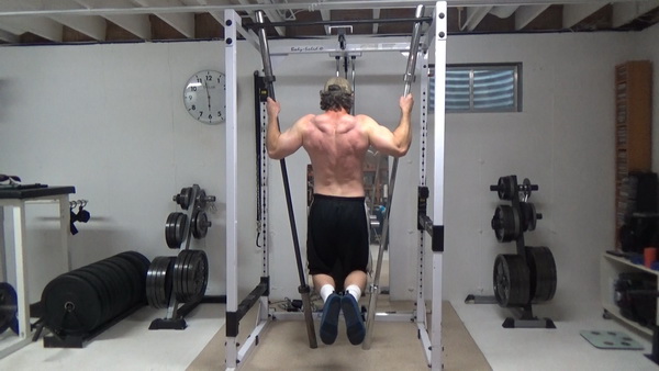 Two Vertical Barbell Pull-Ups Middle