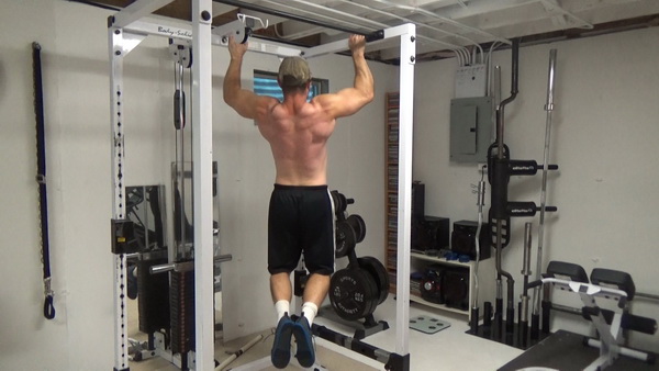 Corner Rack Pull-Ups For Building Wider Lats middle