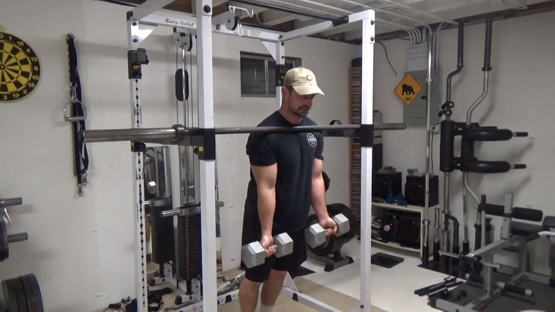 Bar-Leaning Spider Curls For a Peak Bicep Contraction Start