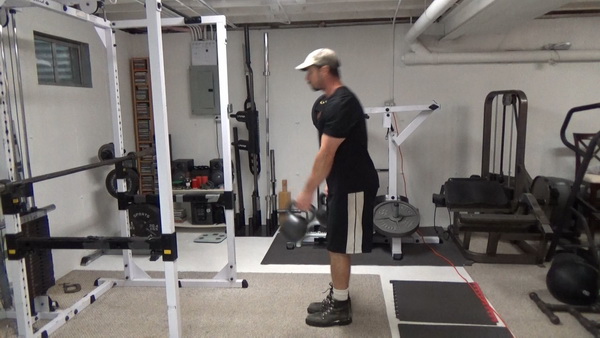 Alternating One-Arm Kettlebell Swings Hip snap