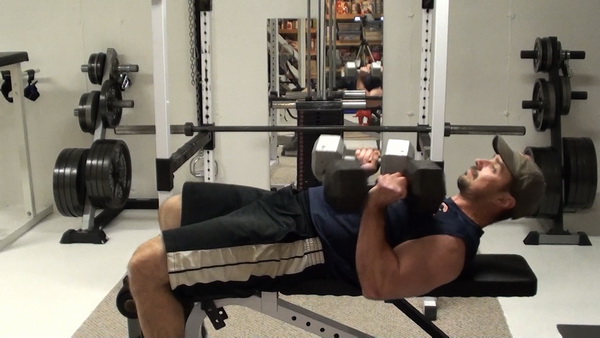 Dumbbell-Leverage Close Grip Bench Press Position