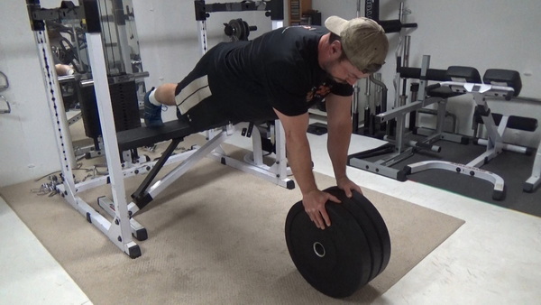 Build Tricep Mass With Vertical Bumper Plate Push-Ups Top