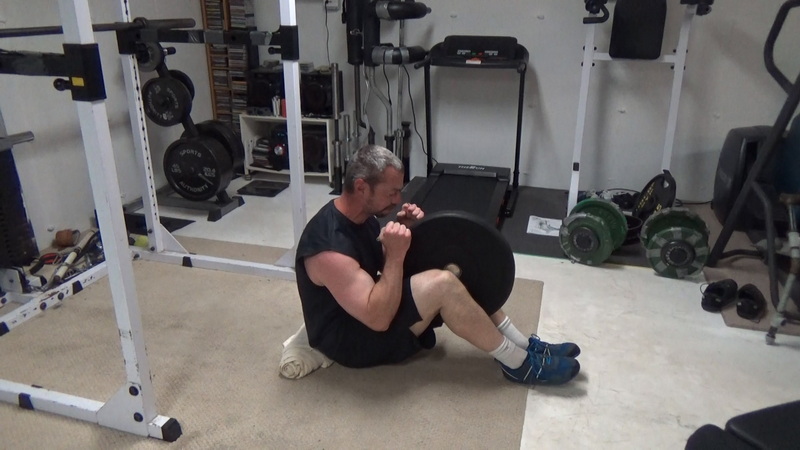 Plate Clench Abdominal Sit-Ups For Laser Targeting The Lower Abs