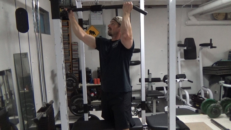 Strength Curve One-Arm Pulldowns Setup