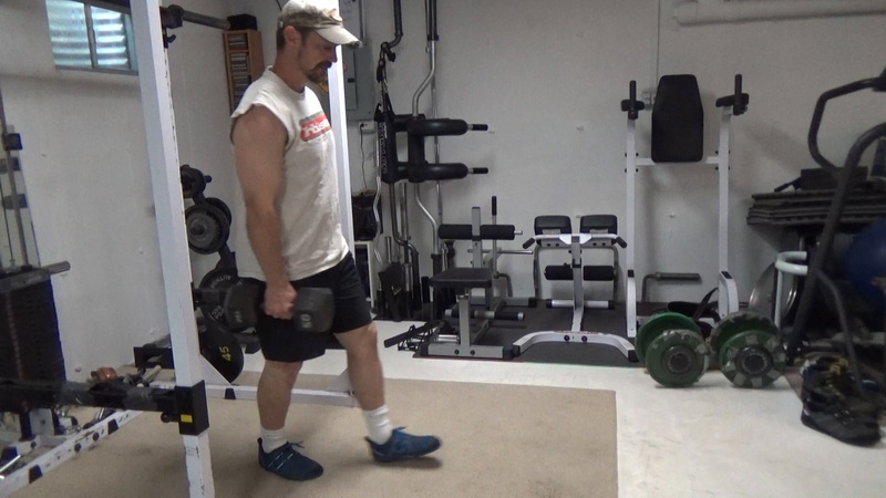 Forward and Backward Explosive Cross-Body Lunges For Quads and Glutes Start