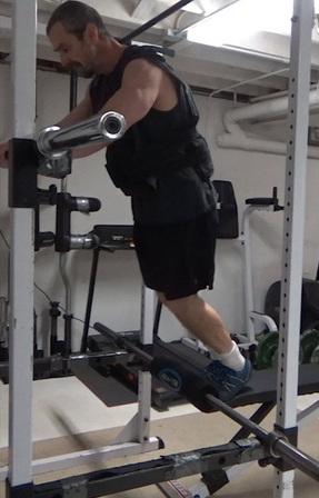 Vertical Sissy Squats For Stretch-Focused Quadricep Training